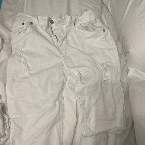 Levi’s Boys white ripped jean shorts size 16 slim waist 26.